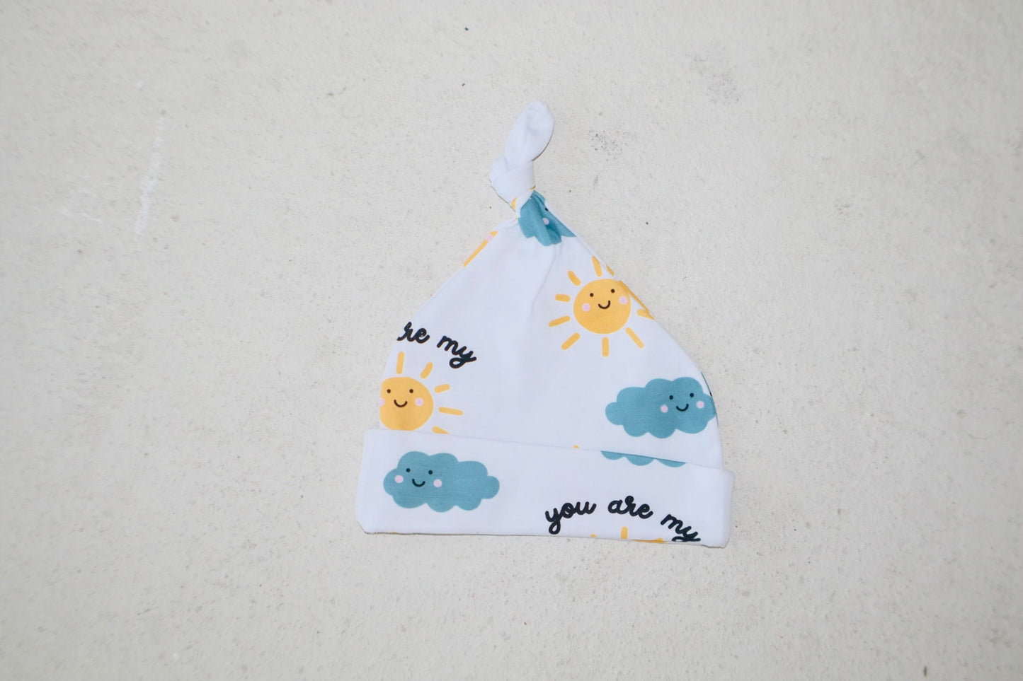 sunshine knotted hat