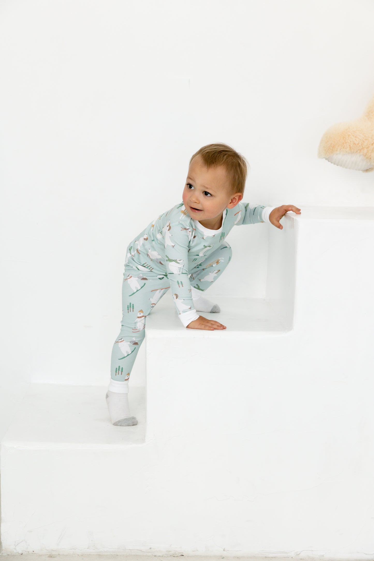 polar bear snow day long sleeve pajama set