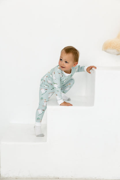 polar bear snow day long sleeve pajama set